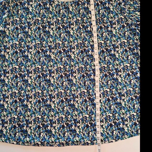 Kistore Plus Size 4X Floral Pleated Top - Blue Green White Short Sleeve Blouse - Picture 3 of 9